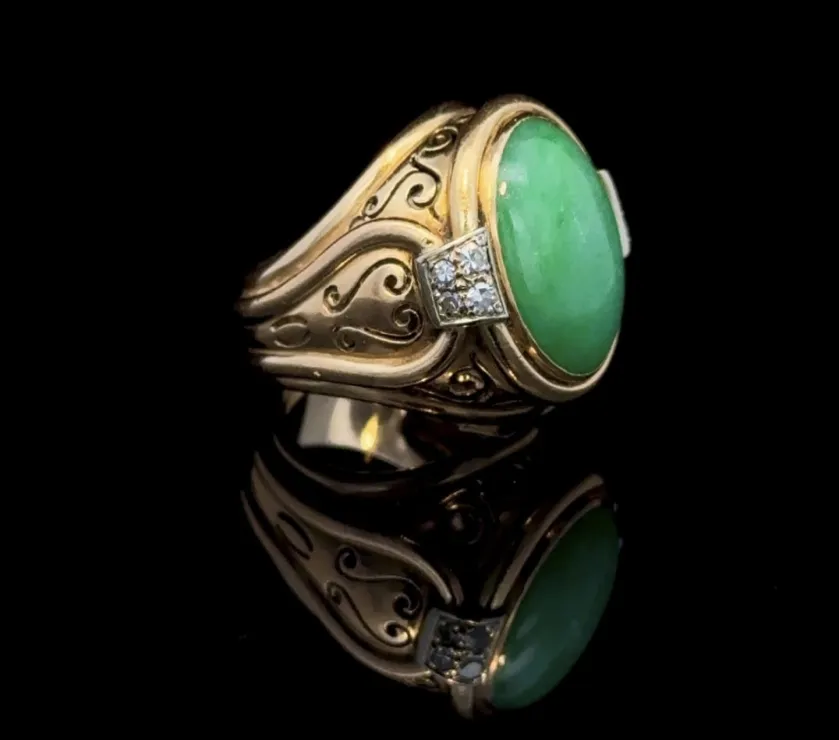 Vintage Jade Cabochon Diamond in 14k Yellow Gold Ring